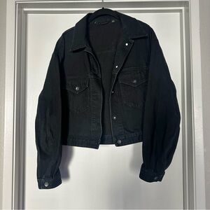 uniqlo cropped black denim jacket